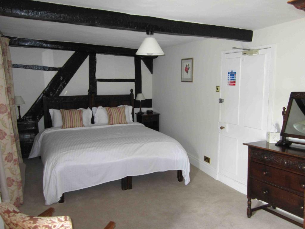 The Three Cocks Coaching Inn Glasbury Zimmer foto